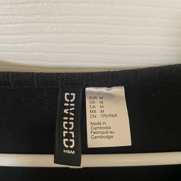 H&M button open button long sleeve black size medium - Picture 2 of 3